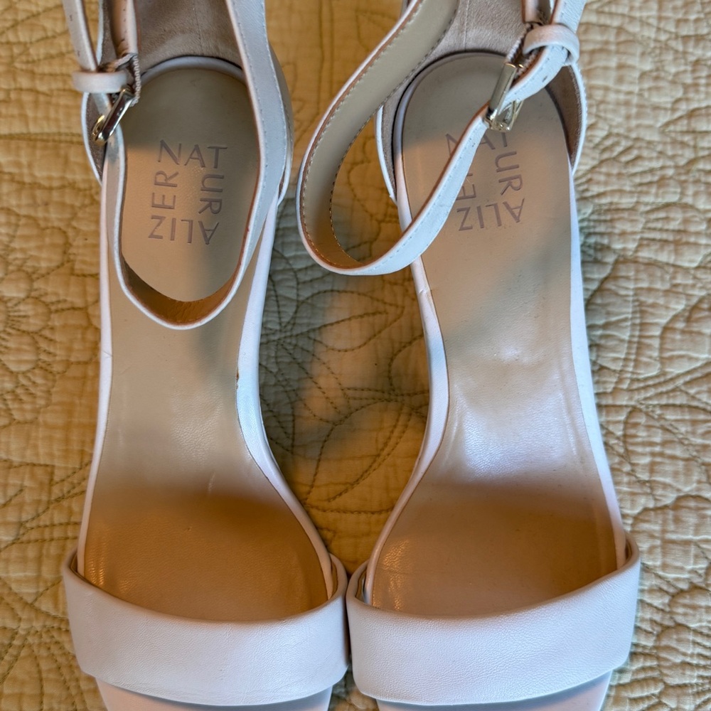 Naturalizer Women's Elegant White Heels